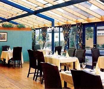 Whitegates Pub & Accommodation Killarney Bagian luar foto